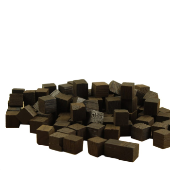 Kostki dębowe 1x1x1 cm MOCNO OPIEKANE 50 G